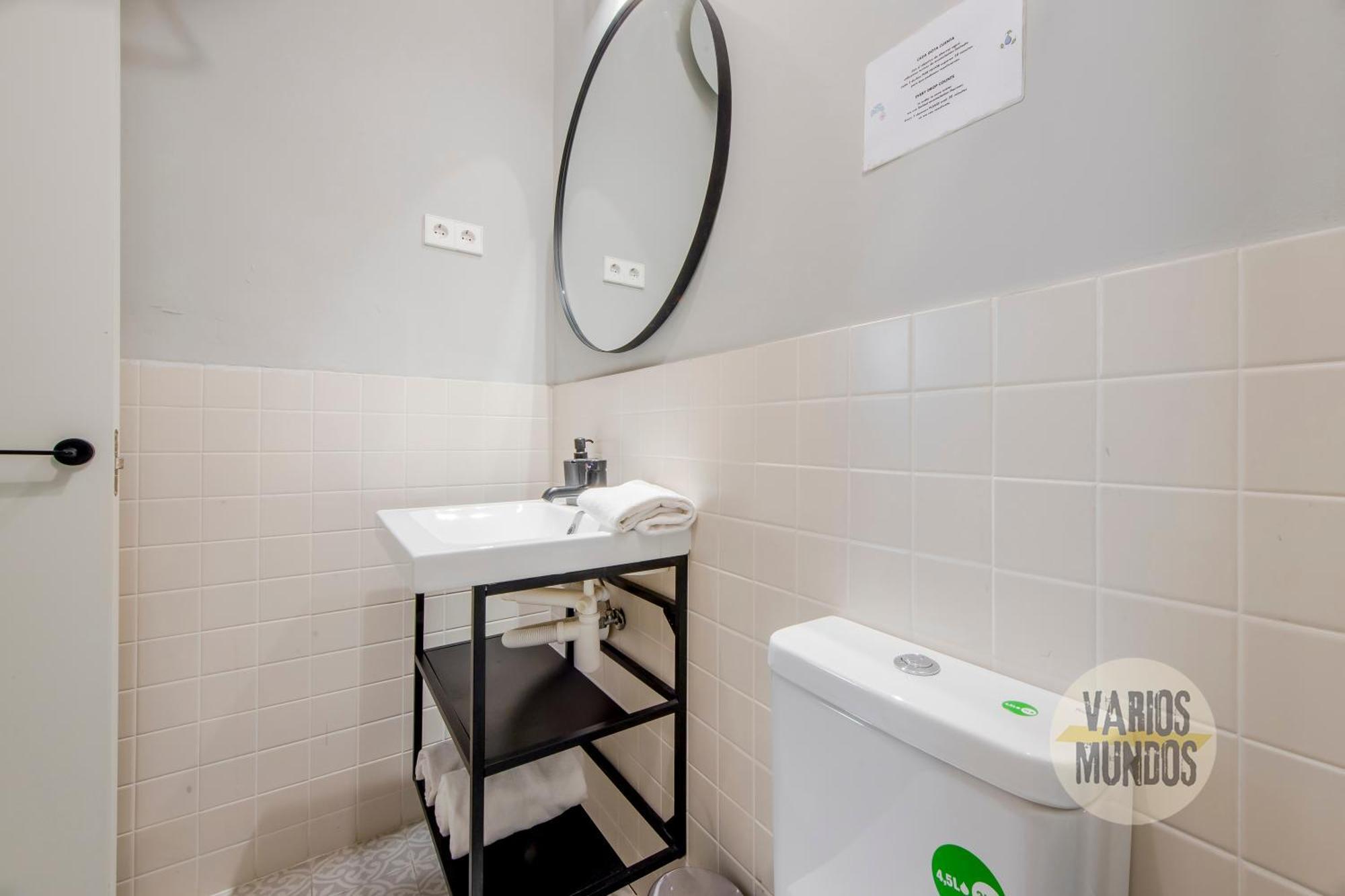 Apartamento Vive El Retiro Para 7 Desde Alberto Bosch 14 E1 Madrid