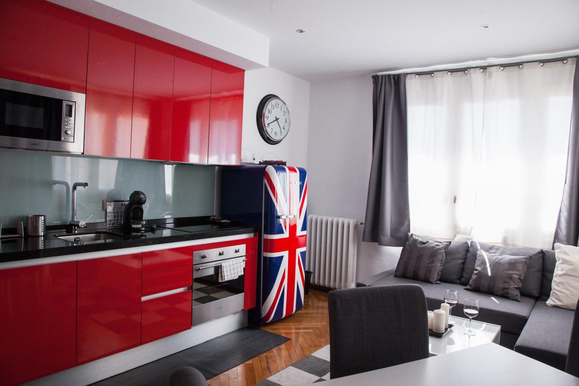 - Solo Adultos Madrid