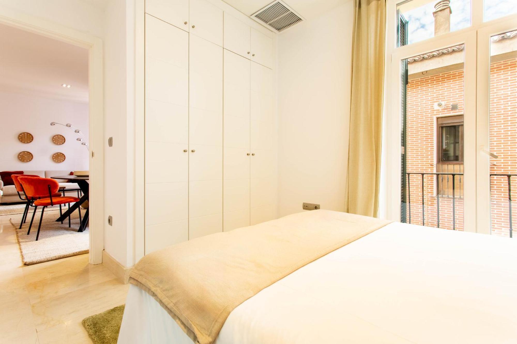 Mit House Echegaray En Apartamento *