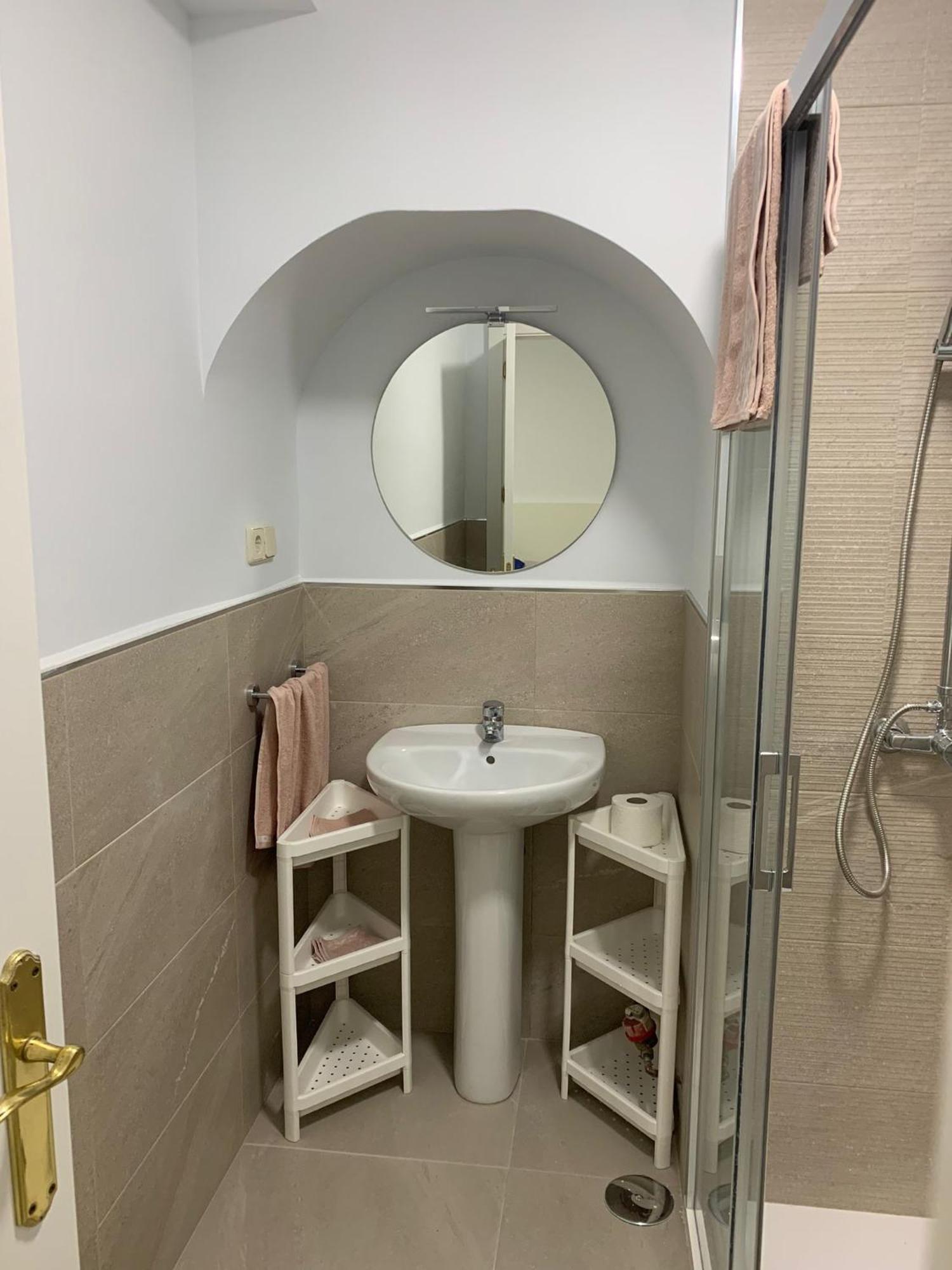 3- Hab Compartida Masculina 8x Hostal