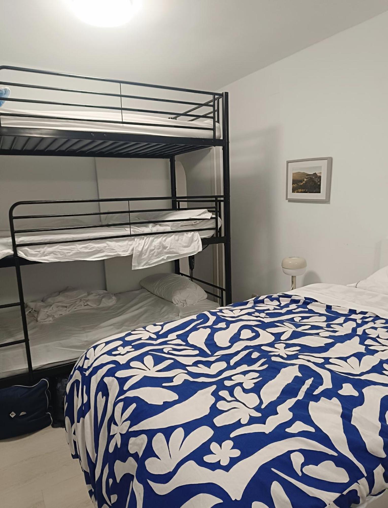 3- Hab Compartida Masculina 8x Hostal Madrid