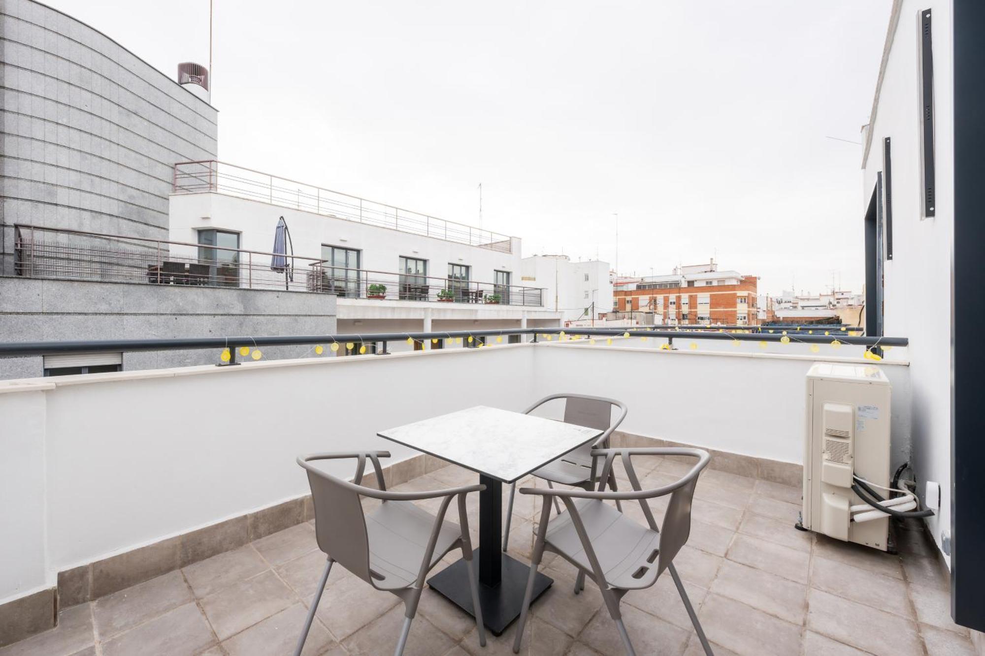 Aparthotel Lemon & Bernabeu Madrid