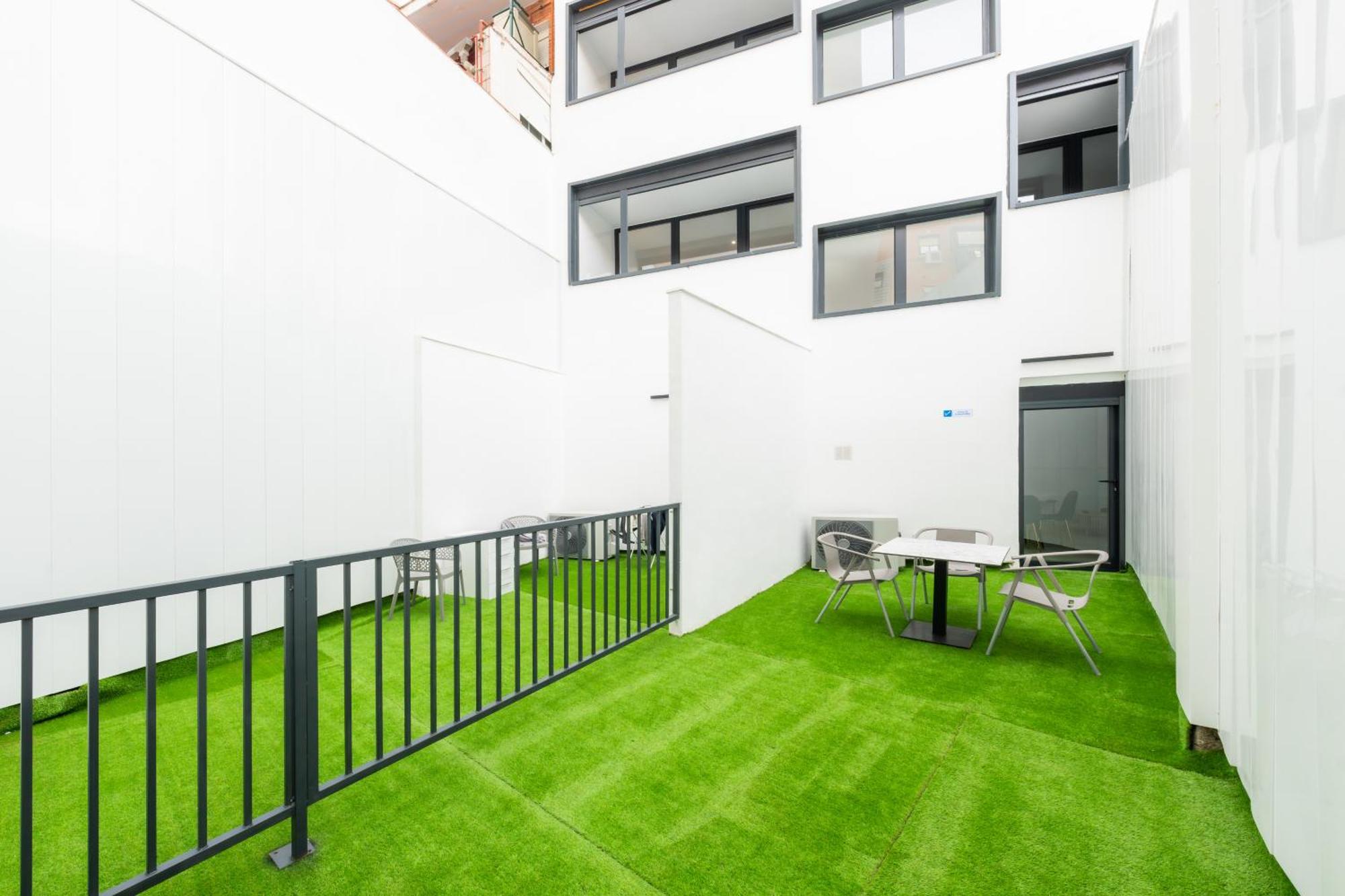 Aparthotel Lemon & Bernabeu