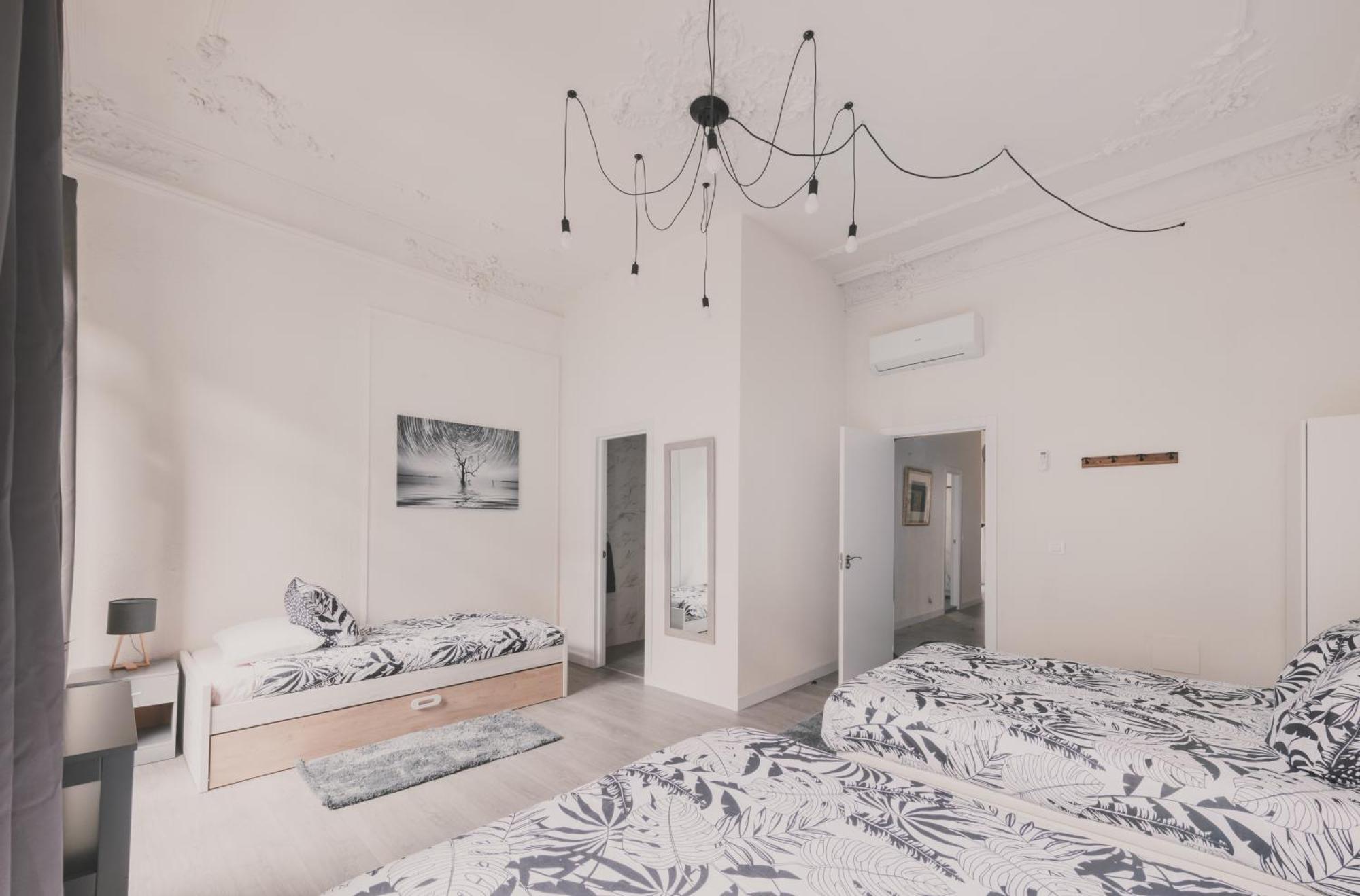 Apartamento Amplio Piso De 7 Habs, 4 Banos Sobre Calle Gran Via Madrid