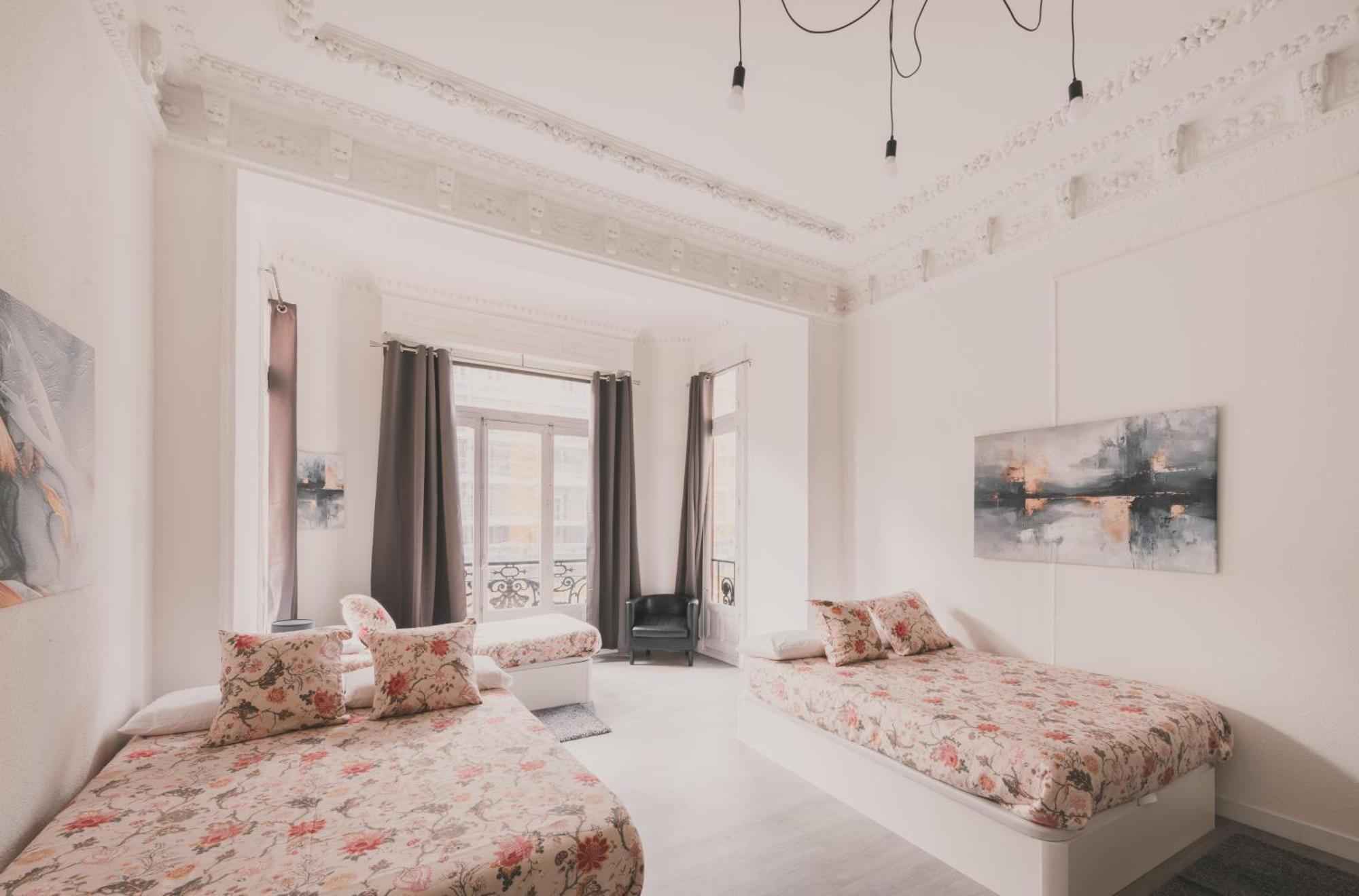 Apartamento Amplio Piso De 7 Habs, 4 Banos Sobre Calle Gran Via Madrid