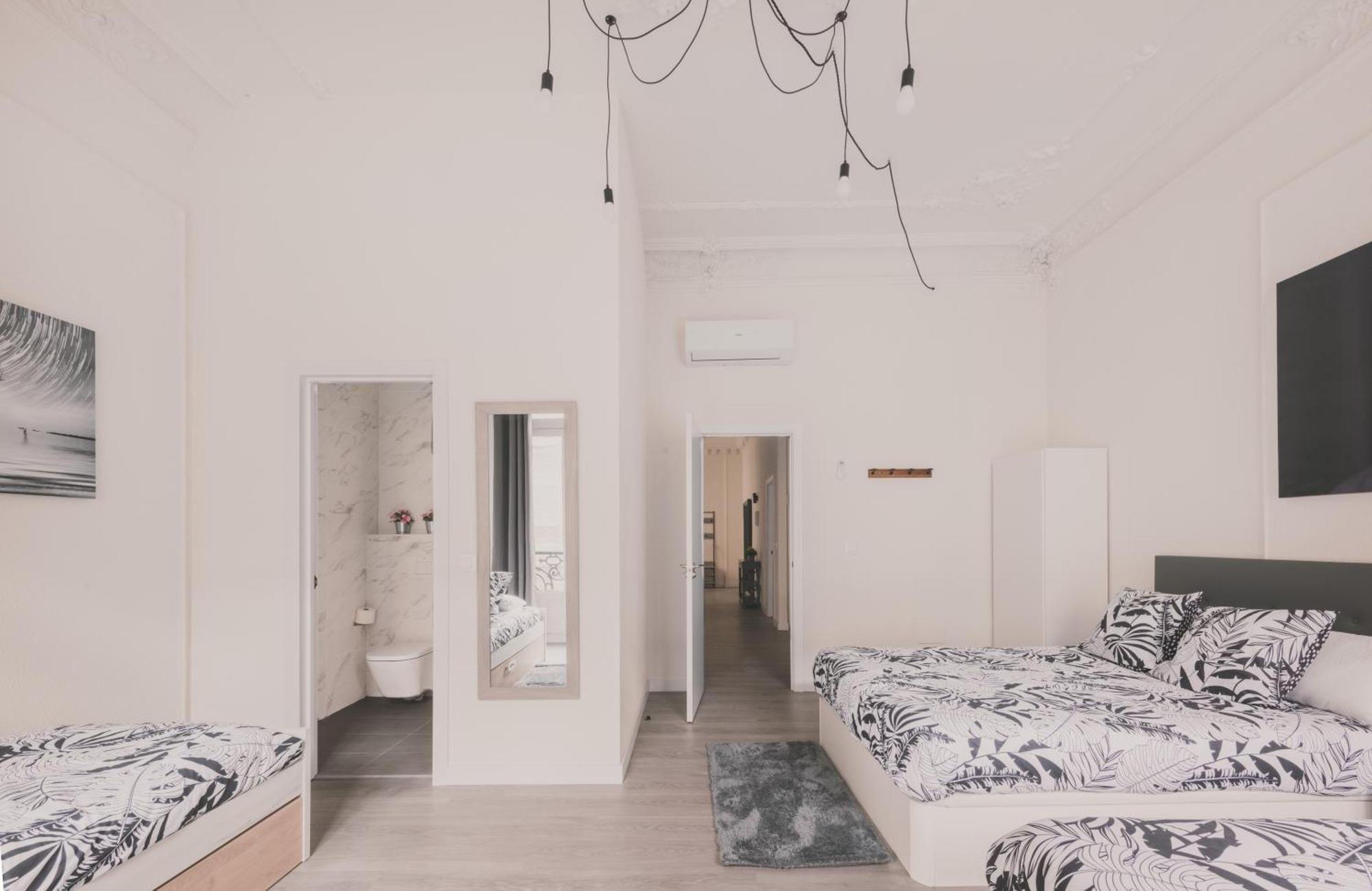 Apartamento Amplio Piso De 7 Habs, 4 Banos Sobre Calle Gran Via Madrid