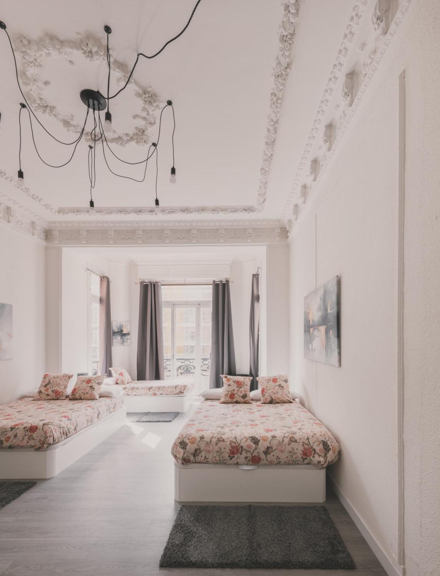Apartamento Amplio Piso De 7 Habs, 4 Banos Sobre Calle Gran Via