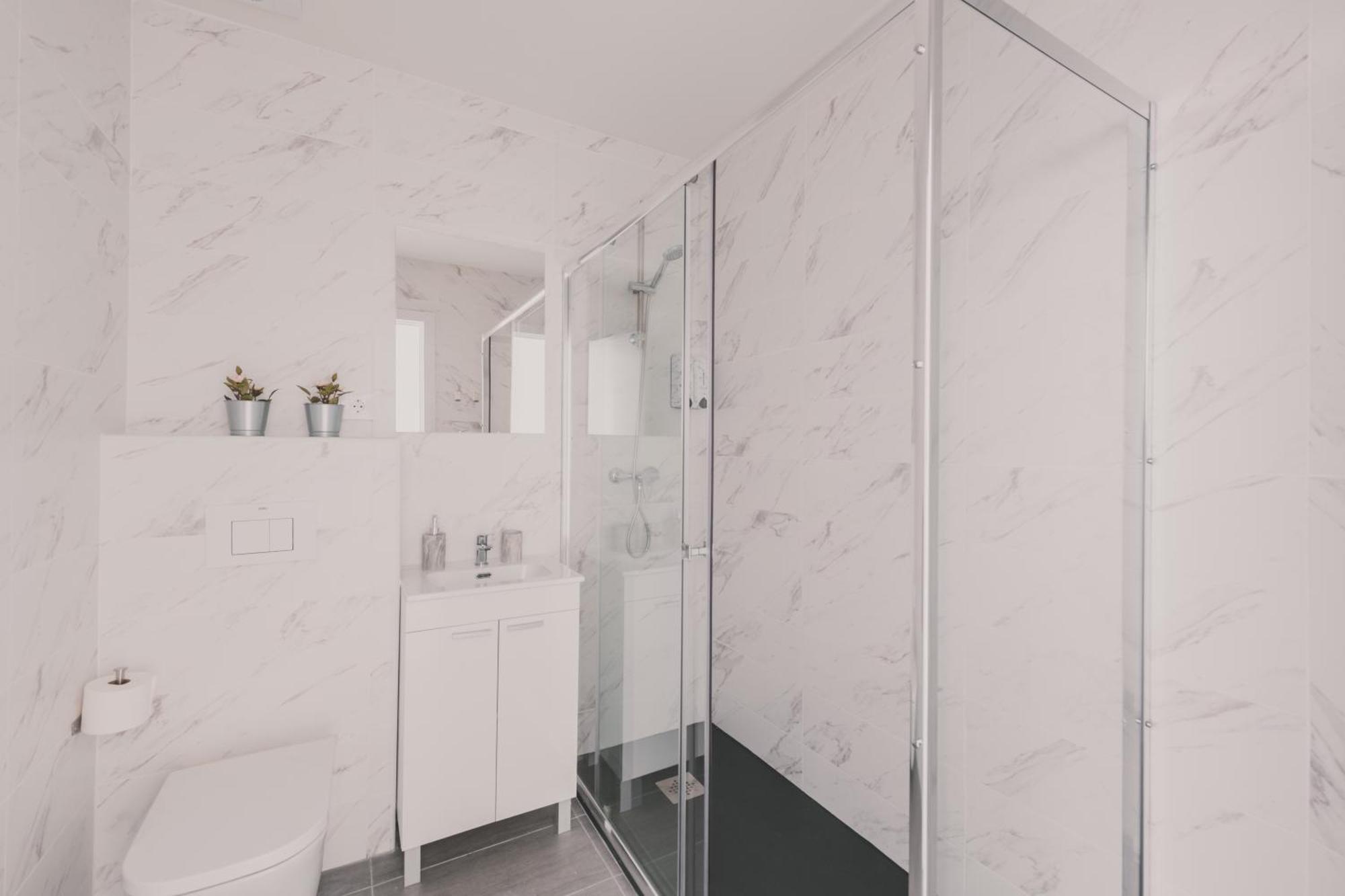 Apartamento Amplio Piso De 7 Habs, 4 Banos Sobre Calle Gran Via Madrid
