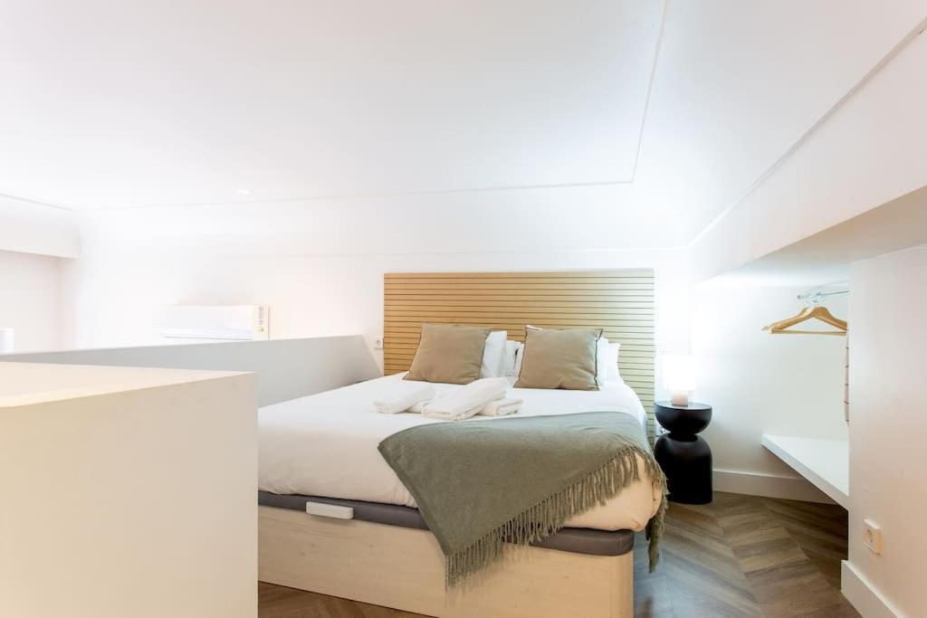 #3 New Duplex Full Of Light In City Center Madrid