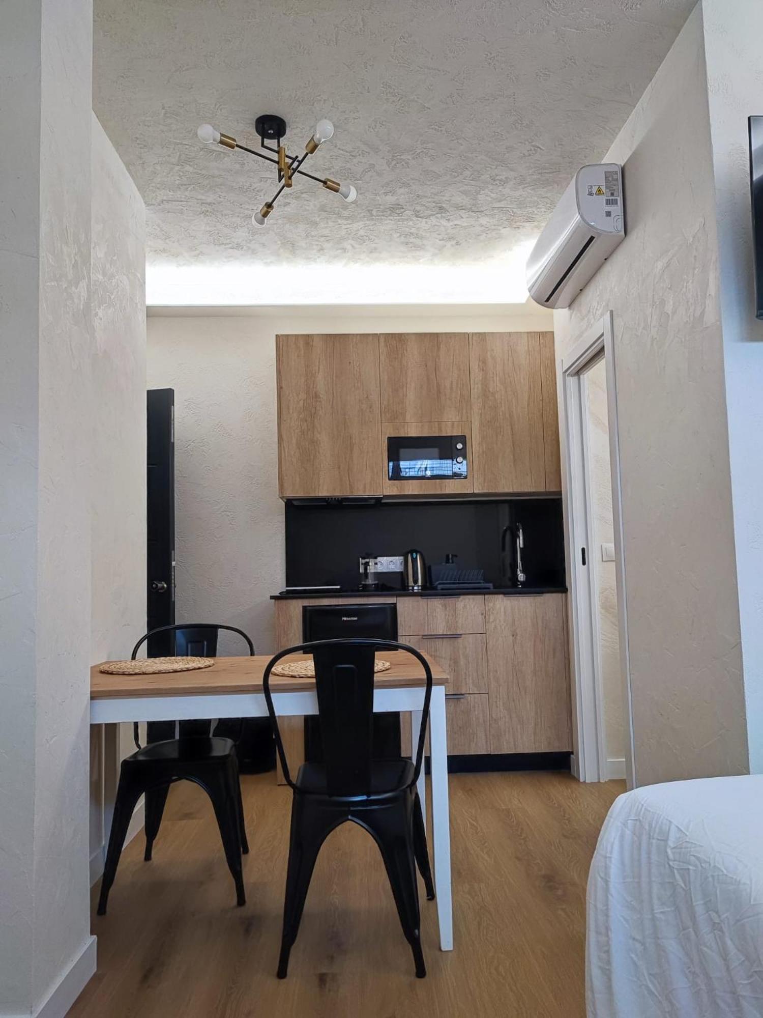 Apartamento Ama Metropolitano 01 Madrid