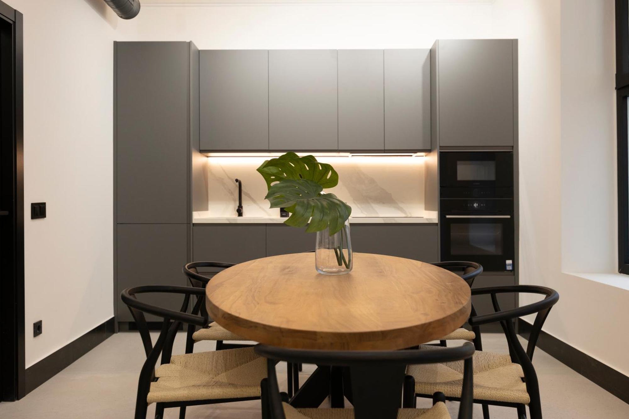 Apartamento Luxury Almagro 2bd-3bth By Madrid4you *