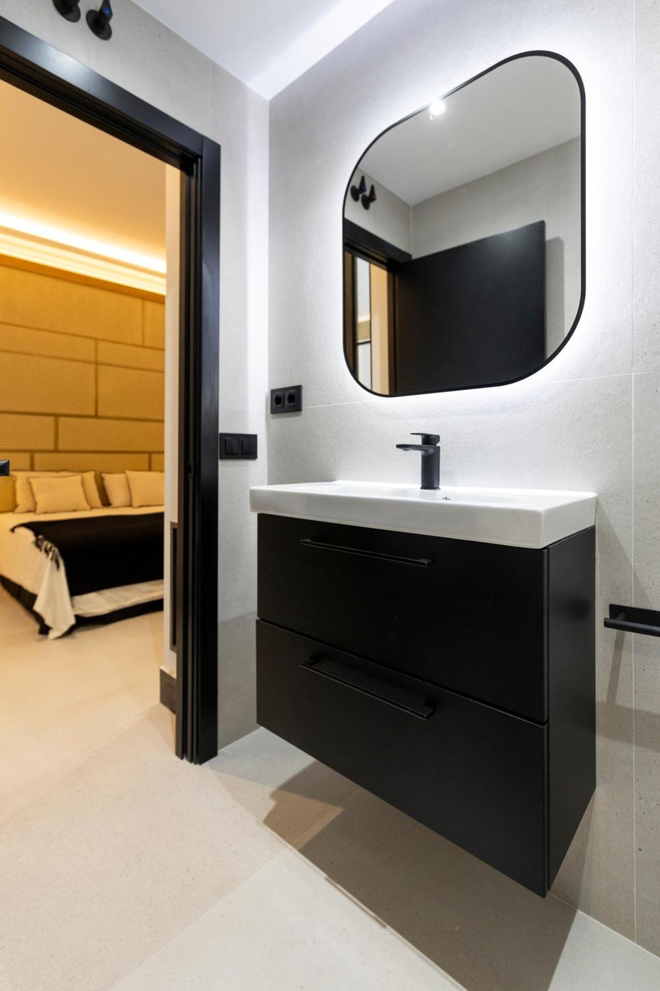 Luxury Almagro 2bd-3bth By Madrid4you Apartamento *