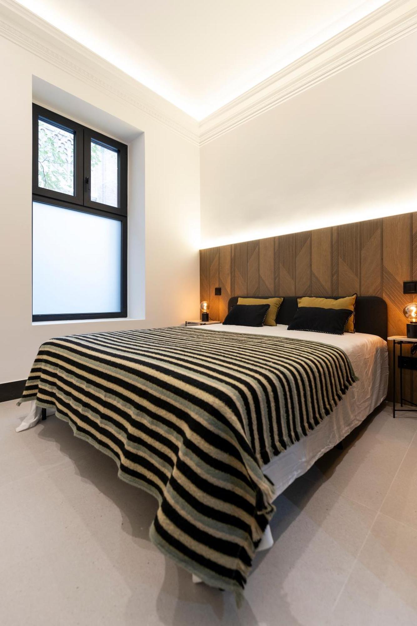 Luxury Almagro 2bd-3bth By Madrid4you * Madrid