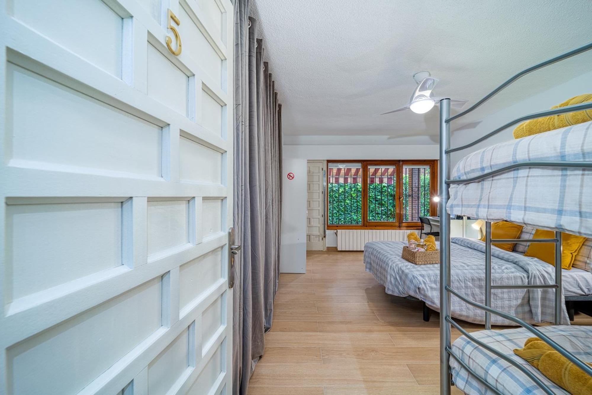 P Casacafe Calle Carlos Dubois 3 Apartahotel Madrid