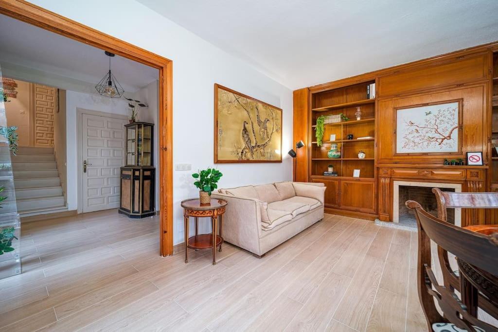 P Casacafe Calle Carlos Dubois 3 Apartahotel Madrid