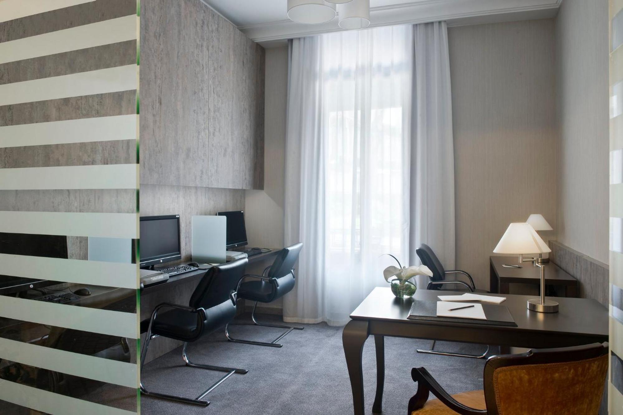 Intercontinental By Ihg 5*