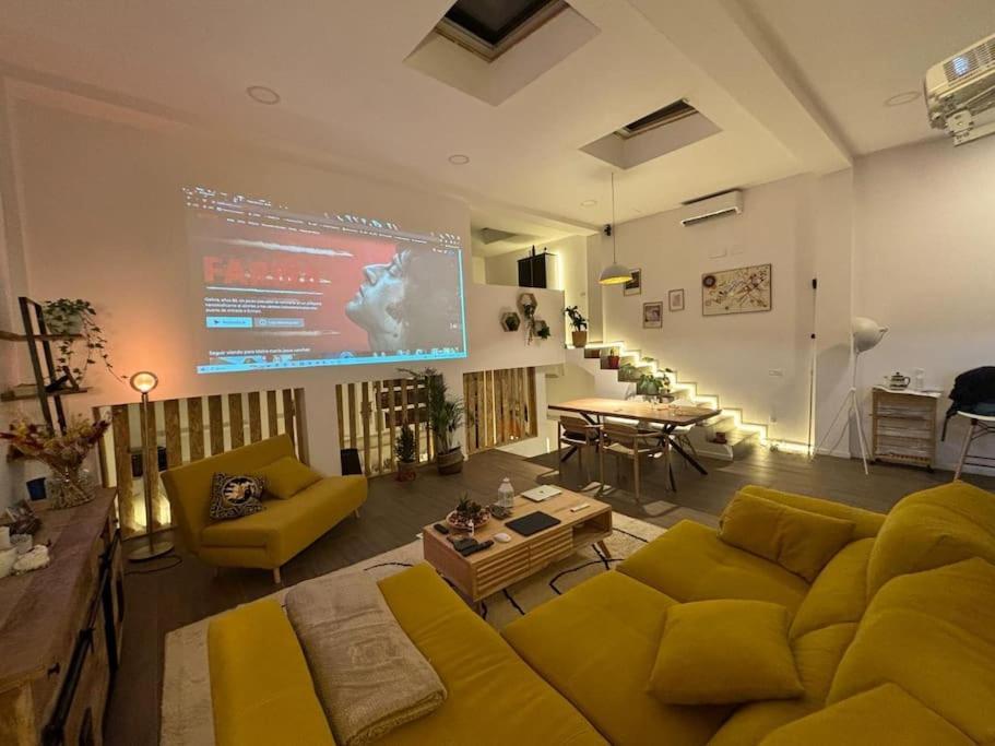 The Special Loft Plaza Castilla Apartamento