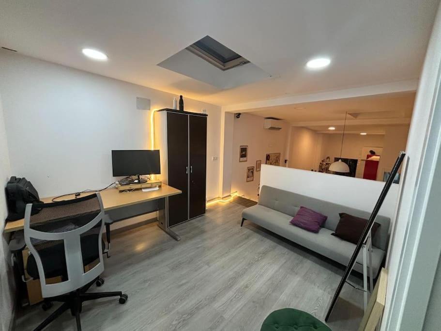 The Special Loft Plaza Castilla Apartamento *