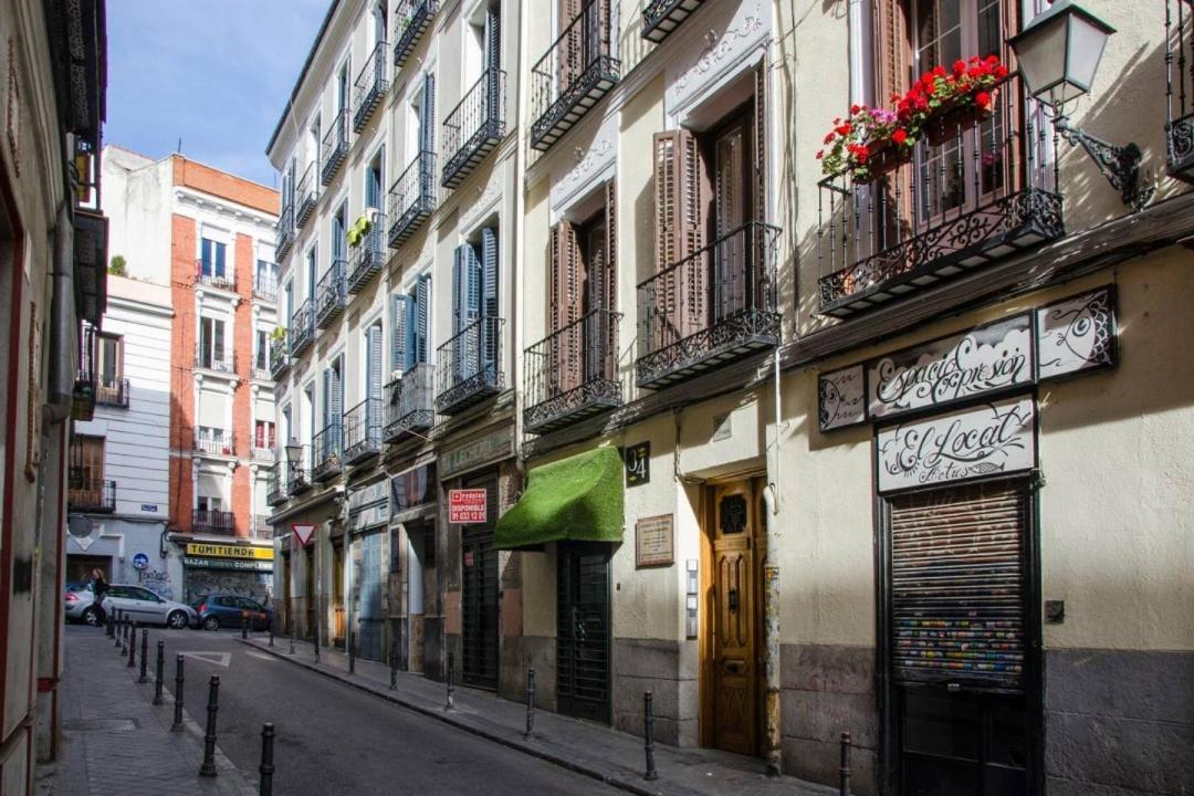 Tres Peces, 34 Apartamento