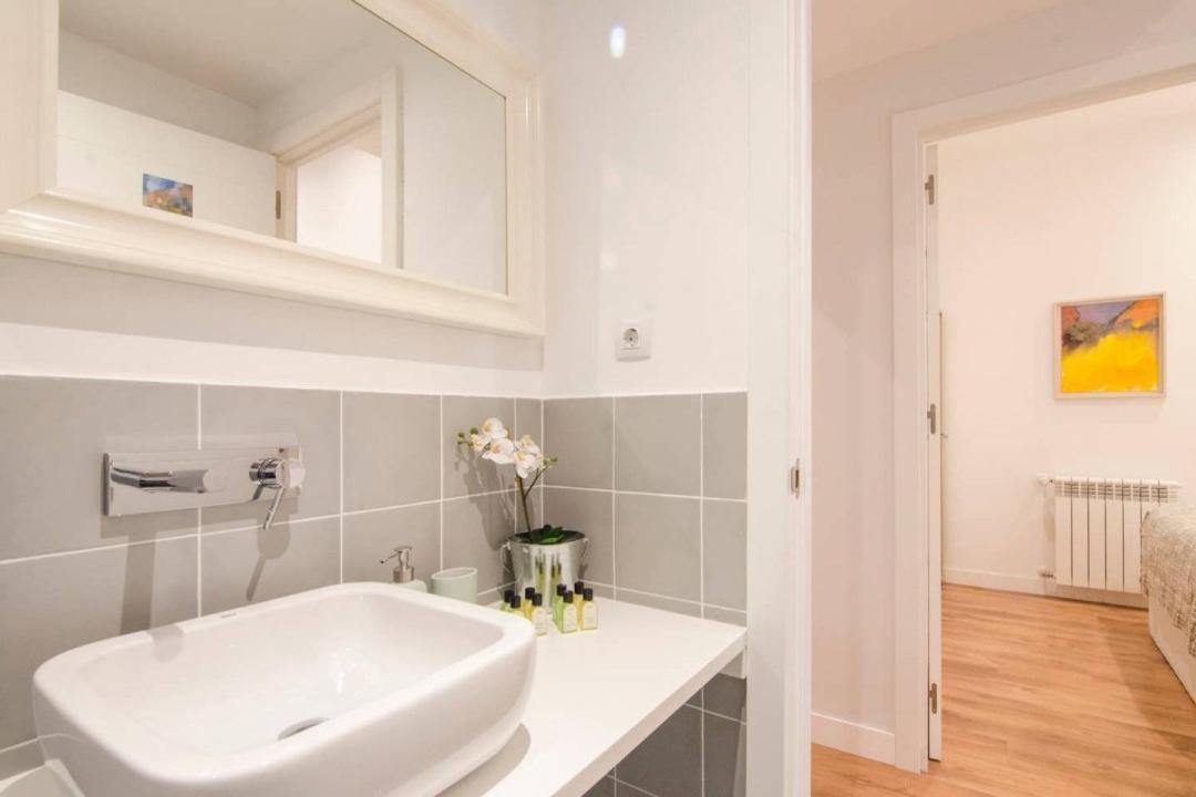 Tres Peces, 34 Apartamento