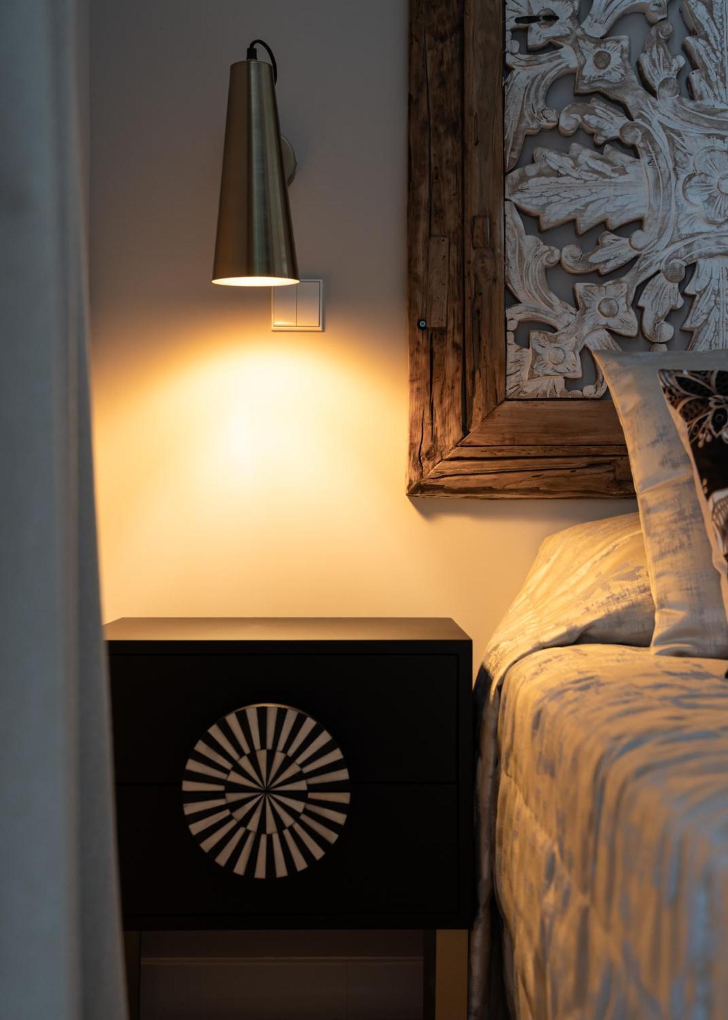 Deluxe Reina Sofia Atocha Comfy *