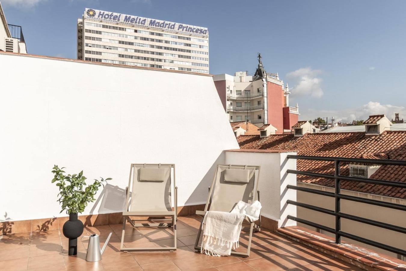 Trentola - 3 Bedroom In Malasana Madrid