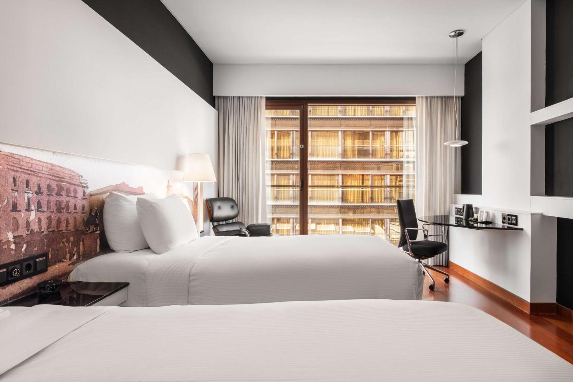 Hotel Hilton Airport 4*