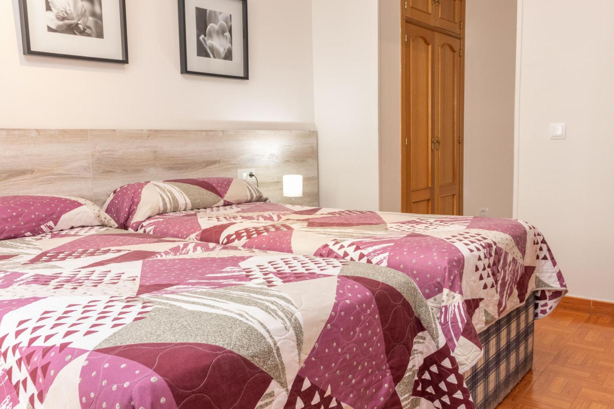 Apartamentos Madrid Apartment