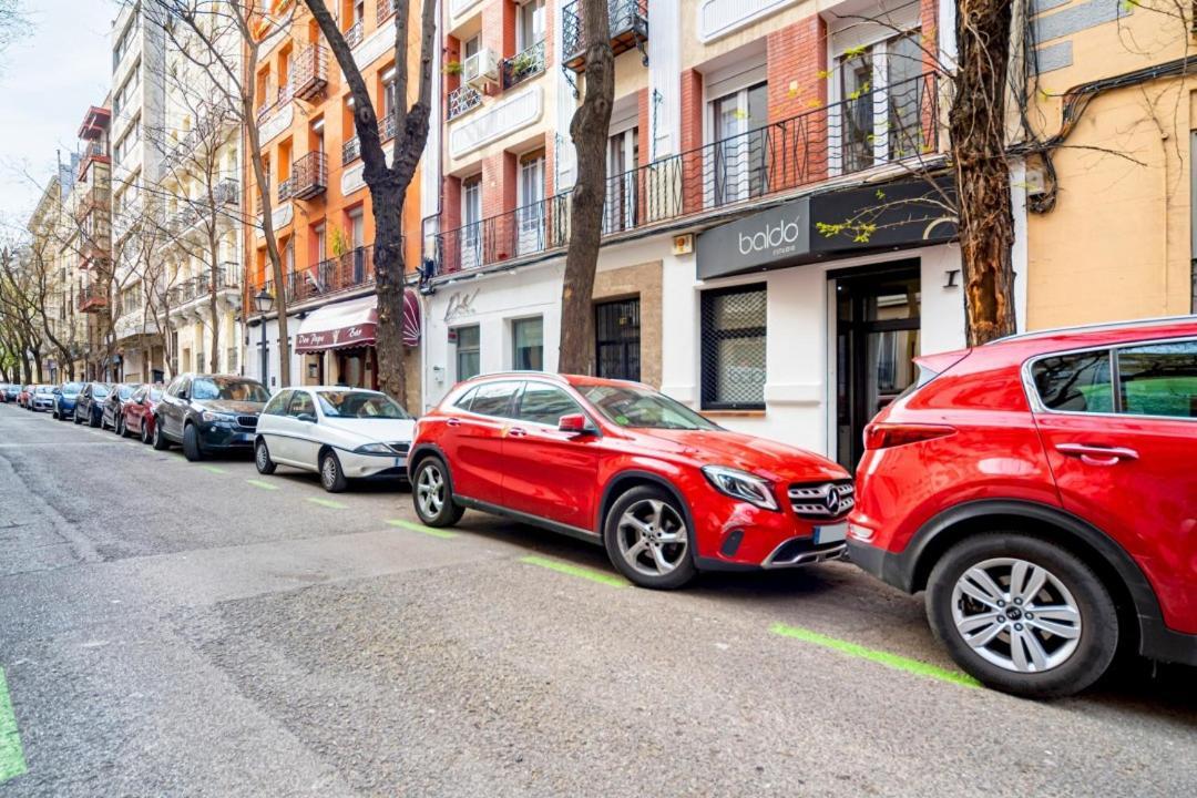 3 Bedrooms 2 Bathrooms Furnished - Salamanca - Stylish - Mintystay Apartamento Madrid
