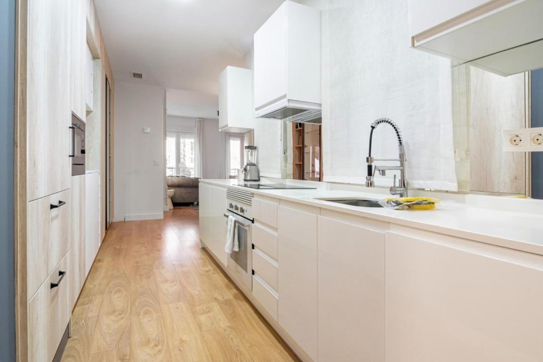 3 Bedrooms 2 Bathrooms Furnished - Salamanca - Stylish - Mintystay Apartamento Madrid