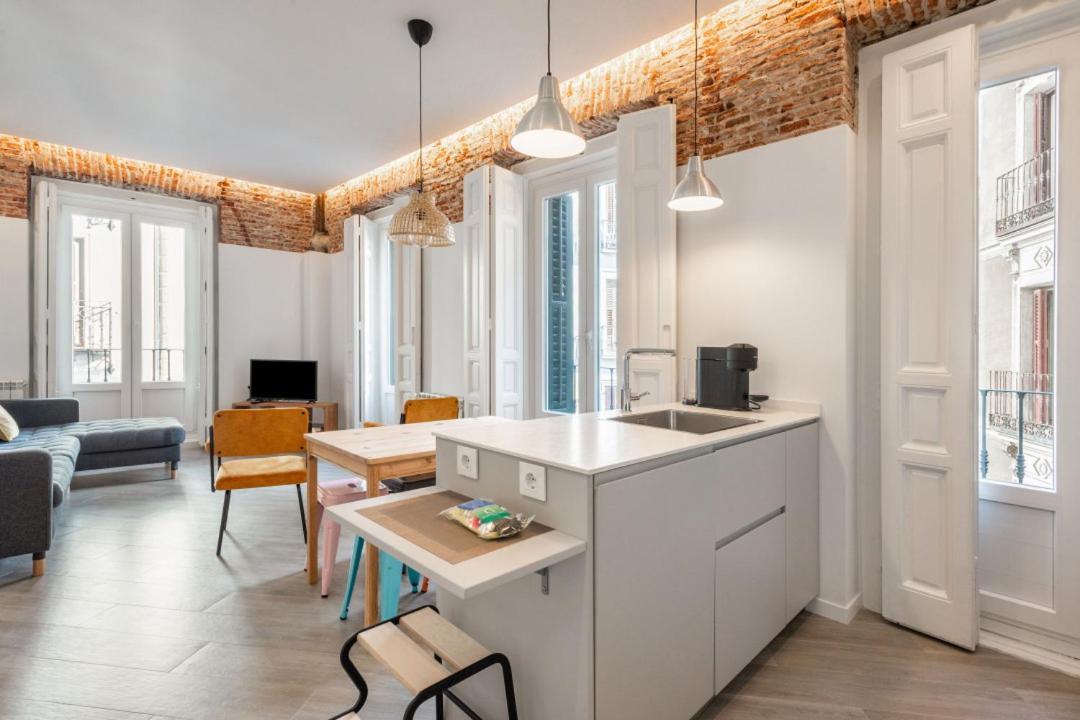 Apartment 4 Bedrooms 3 Bathrooms Furnished - Sol - Bright & Fully Equipped - Mintystay Madrid