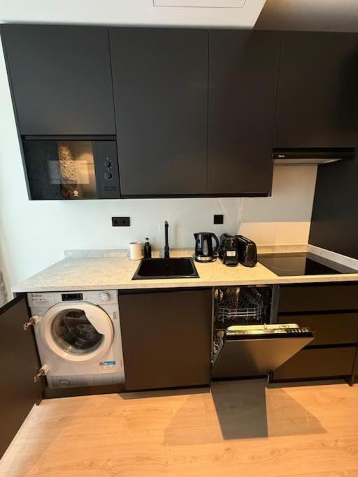 Apartamento Acogedor Loft Para 2 En Duque De Rivas-centro Madrid