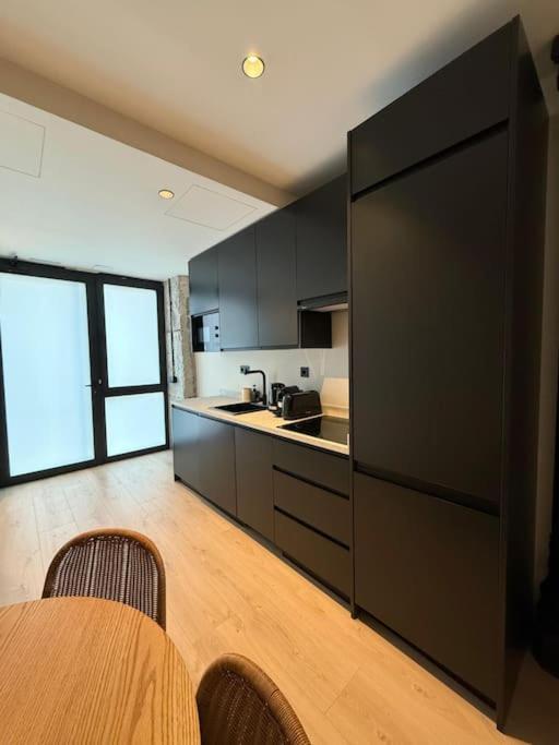 Apartamento Acogedor Loft Para 2 En Duque De Rivas-centro Madrid