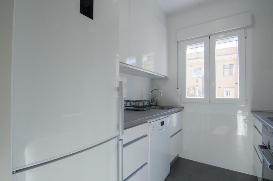 Apartamento 2 Bedrooms 2 Bathrooms Furnished - Bernabeu - Business Area With Terrace - Minty *