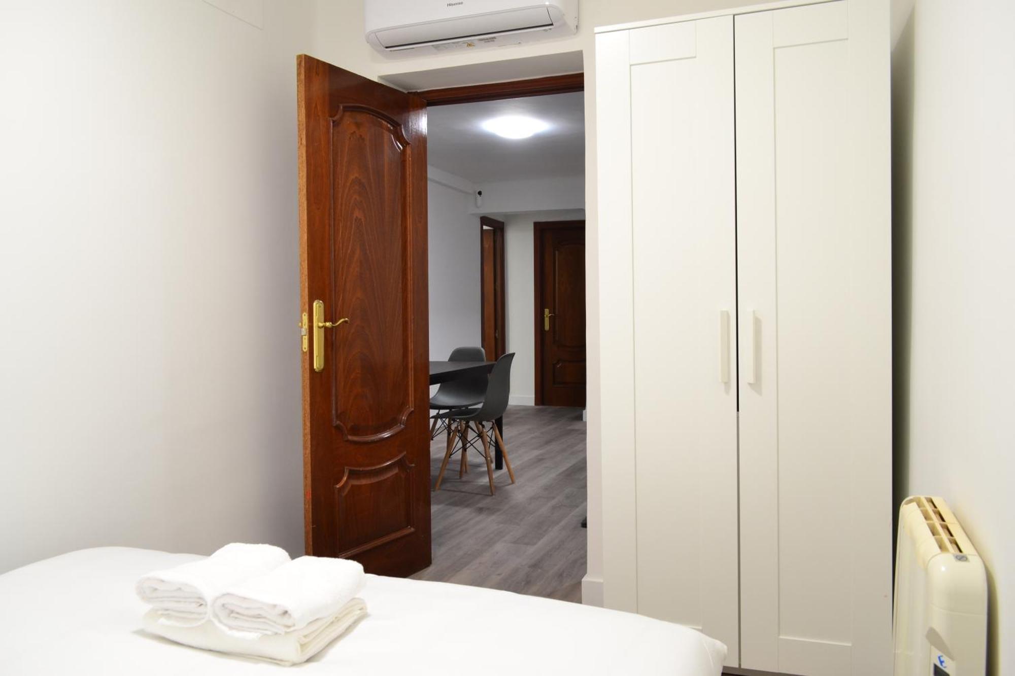 Bonito Caja Magica Apartamento Madrid