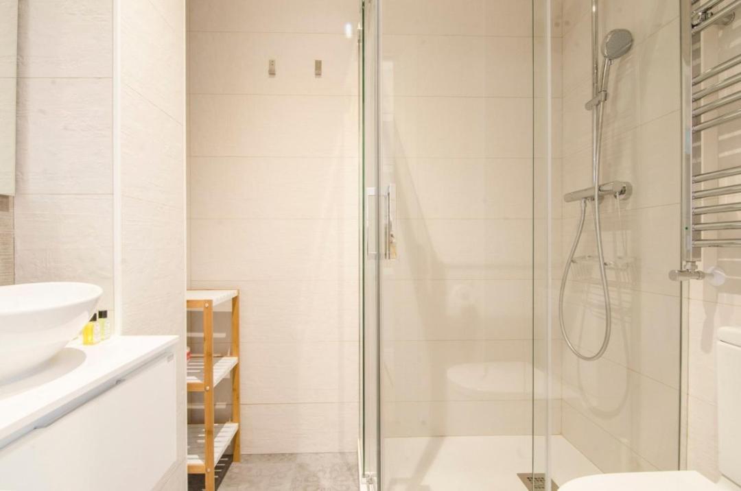Apartment Modern And Cozy- 2 Bedrooms 2 Bathrooms- San Eugenio- Mintystay