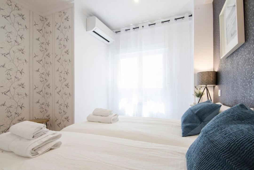 Modern And Cozy- 2 Bedrooms 2 Bathrooms- San Eugenio- Mintystay * Madrid