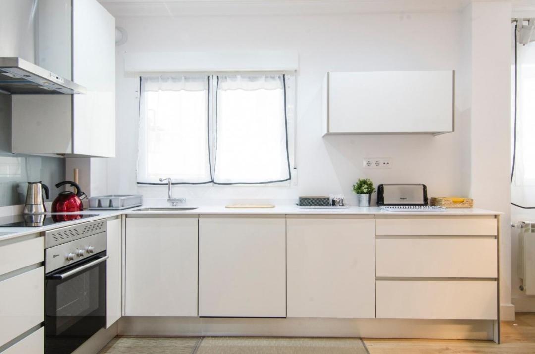 Modern And Cozy- 2 Bedrooms 2 Bathrooms- San Eugenio- Mintystay Apartment Madrid