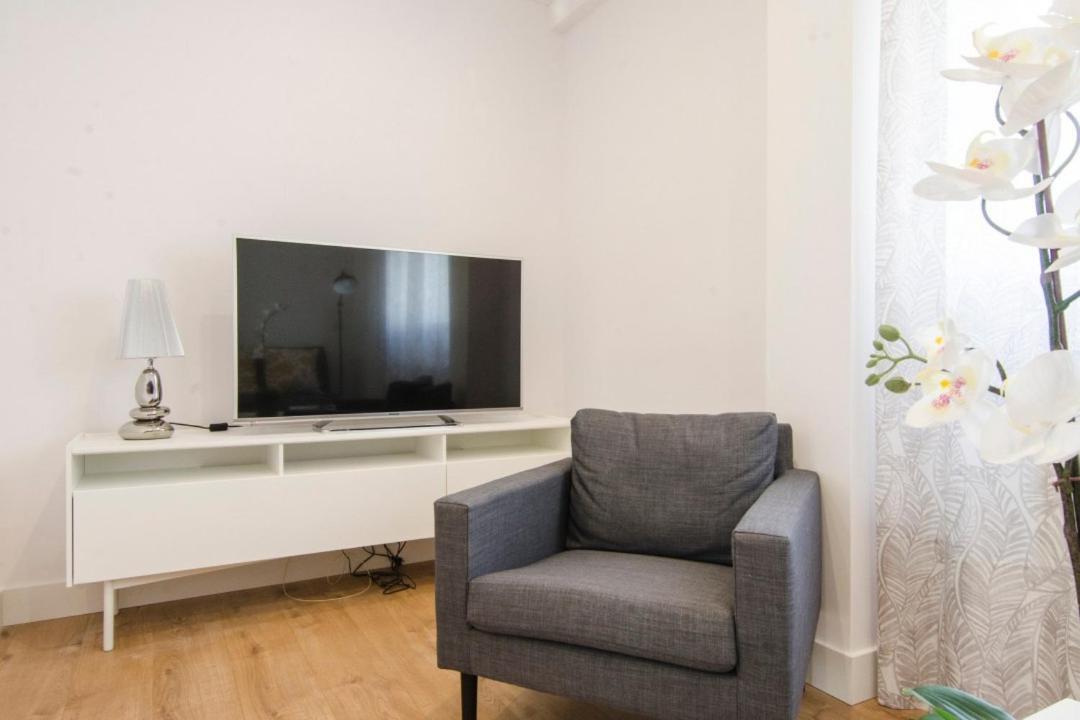Modern And Cozy- 2 Bedrooms 2 Bathrooms- San Eugenio- Mintystay