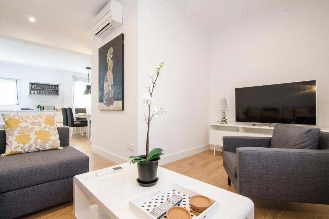 Modern And Cozy- 2 Bedrooms 2 Bathrooms- San Eugenio- Mintystay Apartment