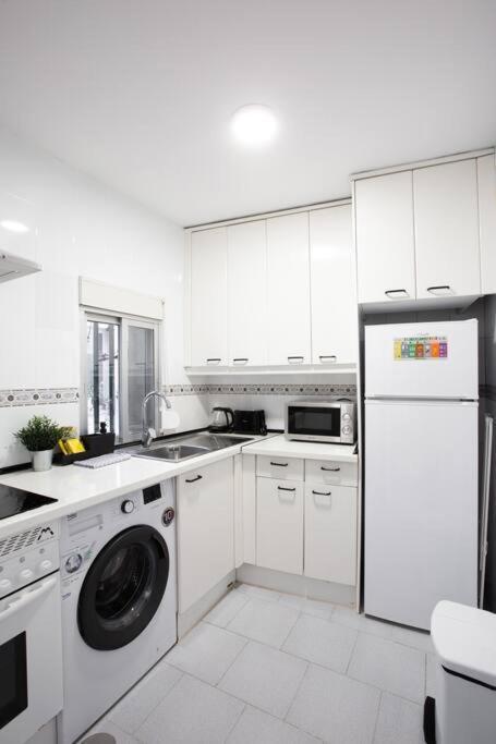 Tetuan Ground Floor With Wifi * Madrid
