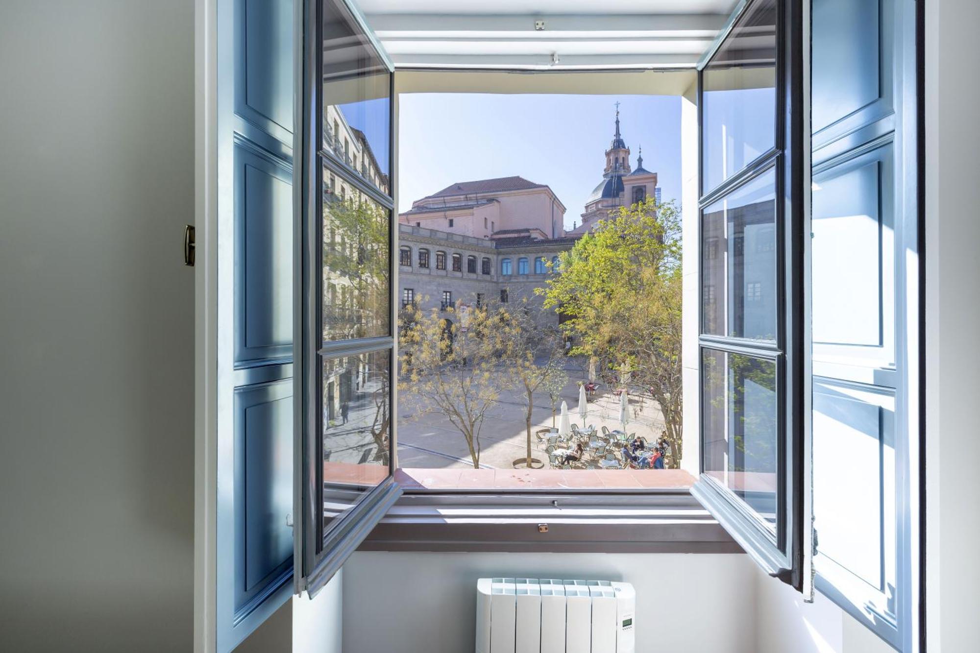 Precioso En La Plaza De La Paja Latina Apartamento *