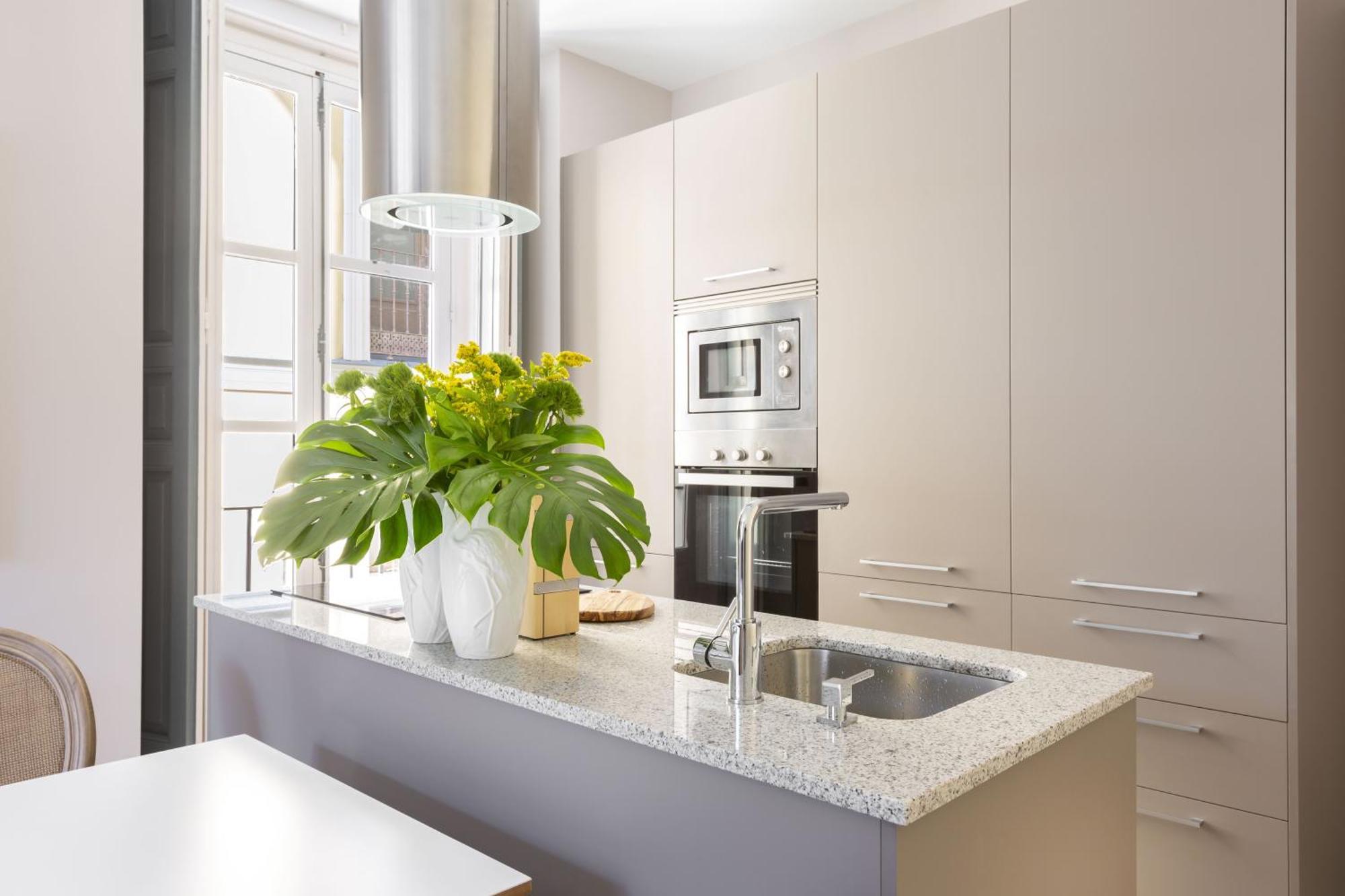 Precioso En La Plaza De La Paja Latina Apartamento Madrid