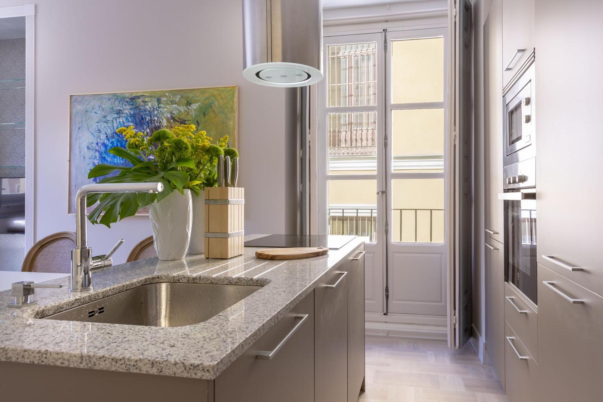 Apartamento Precioso En La Plaza De La Paja Latina Madrid