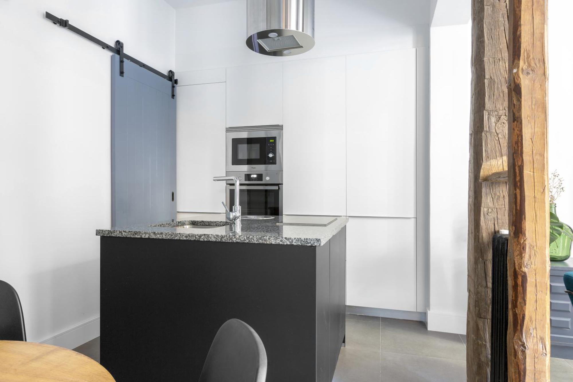 Apartamento Centrico Y Tranquilo De 2 Hab *