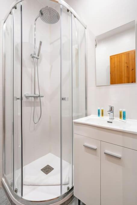 Apartamento Spacious Modern Flat In The Centre Of - Infantas *
