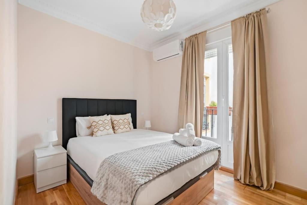 Spacious Modern Flat In The Centre Of - Infantas * Madrid