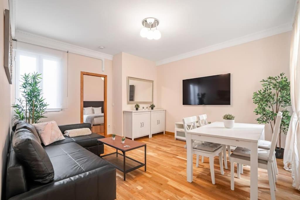 Spacious Modern Flat In The Centre Of - Infantas *