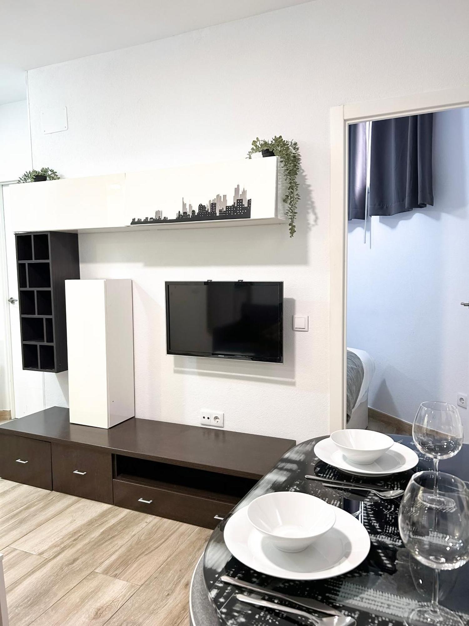 Rio Manzanares - Apartamento De 1 Dormitorio * Madrid