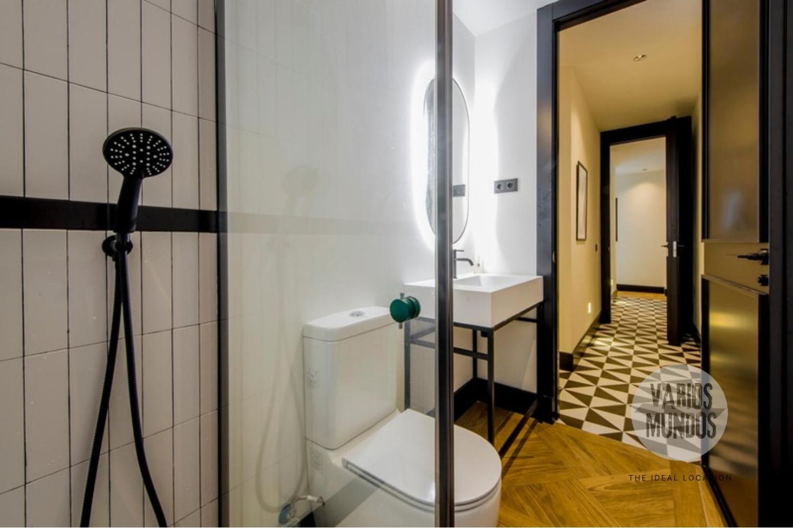 Glamour Madrileno 6, Vive En Calle Del Aguila E3 Madrid